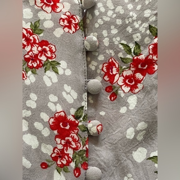 Torrid Harper Cottage Springs‎ Floral Tab Sleeve Top Size 00 Medium Large - Picture 5 of 6